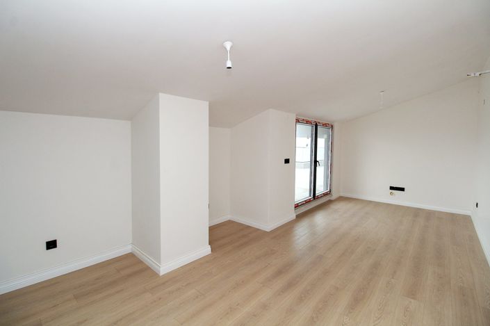 Image No.37-4 Bed Apartment for sale