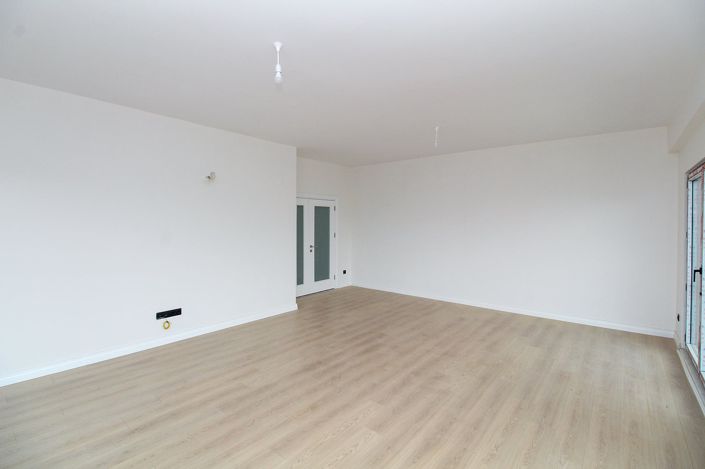 Image No.17-5 Bed Apartment for sale