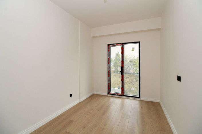 Image No.32-5 Bed Apartment for sale