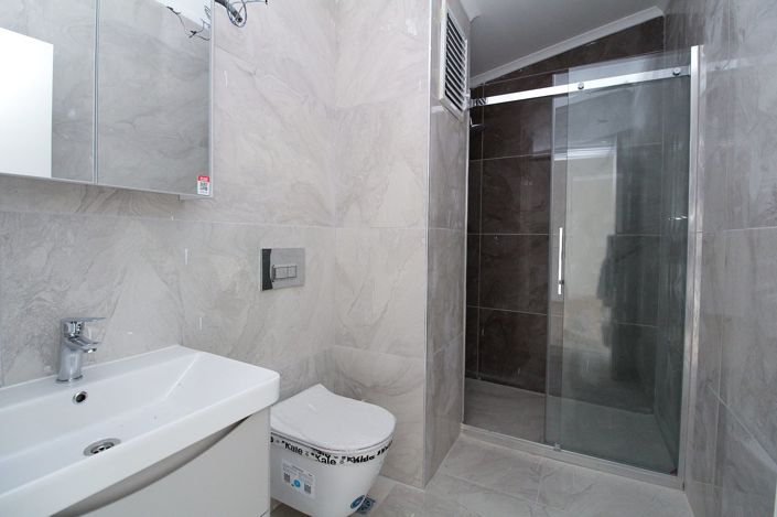 Image No.40-5 Bed Apartment for sale