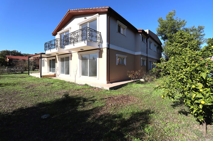 Image No.10-11 Bed House/Villa for sale