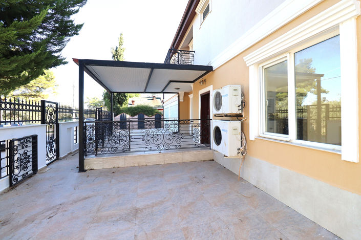 Image No.11-11 Bed House/Villa for sale