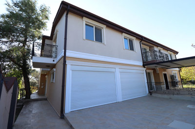 Exterior 14