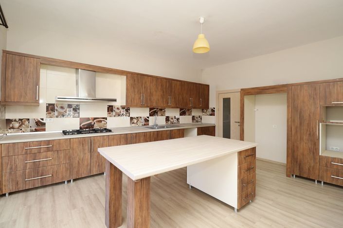 Image No.19-11 Bed House/Villa for sale