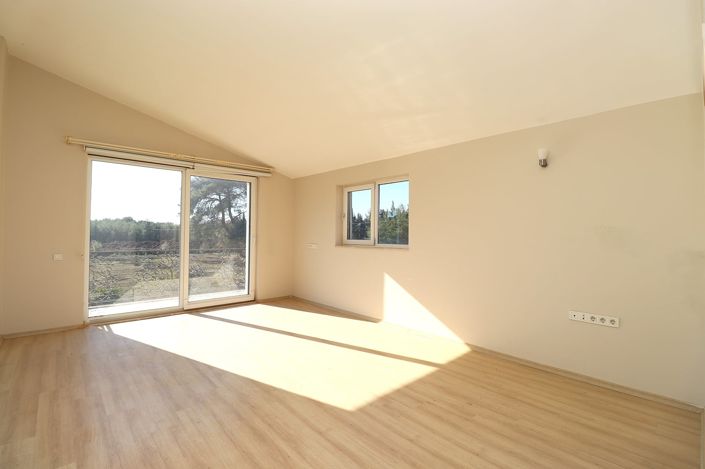 Image No.21-11 Bed House/Villa for sale