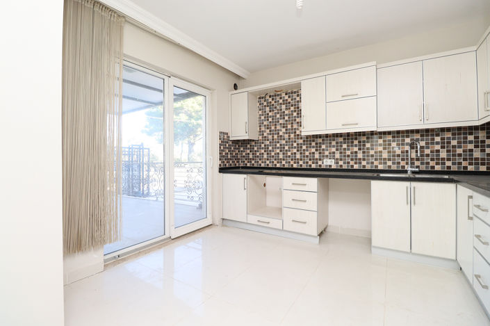 Image No.44-11 Bed House/Villa for sale