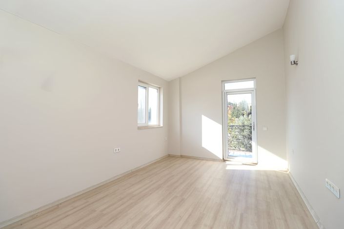 Image No.51-11 Bed House/Villa for sale