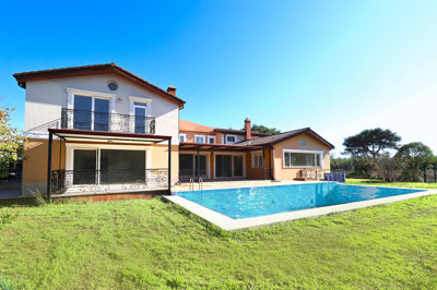 Exterior 9