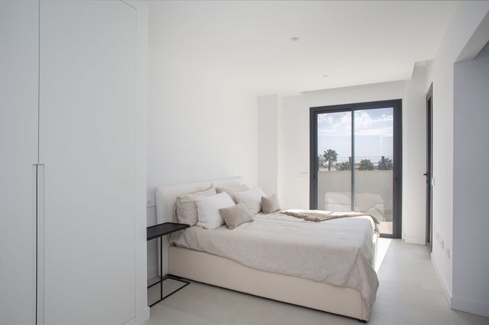 Image No.14-2 Bed Apartment for sale