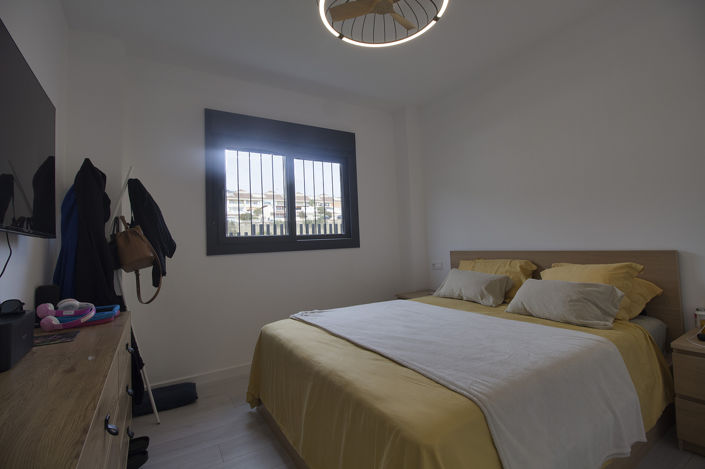 Image No.15-3 Bed Apartment for sale