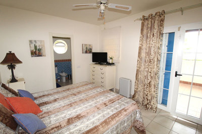 Interior 12