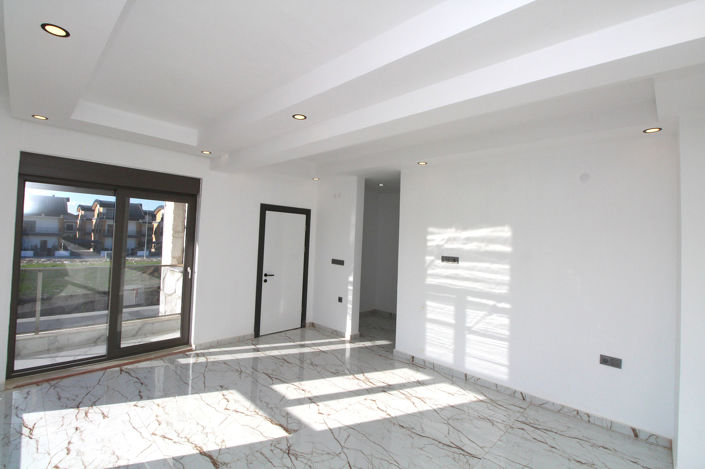 Image No.23-4 Bed House/Villa for sale