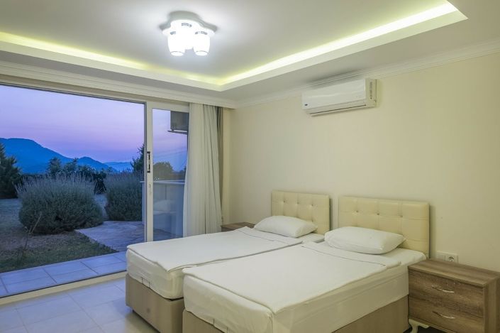 Image No.20-5 Bed House/Villa for sale