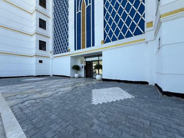 Exterior 12