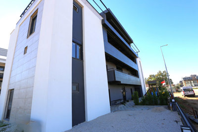 Exterior 10