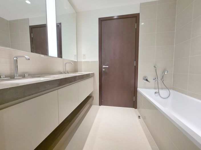 Image No.21-3 Bed Apartment for sale