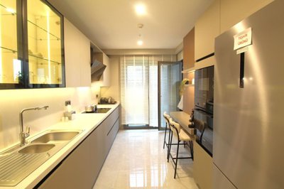 Interior 4