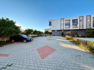 Exterior 6