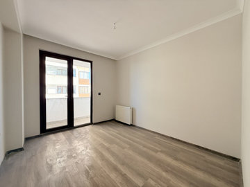 Interior 6