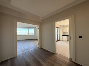 Interior 8