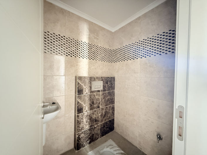 Image No.17-4 Bed Apartment for sale