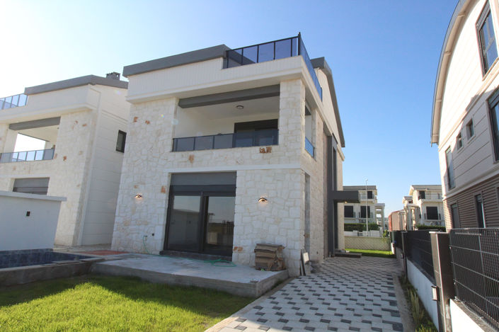 Image No.3-5 Bed House/Villa for sale