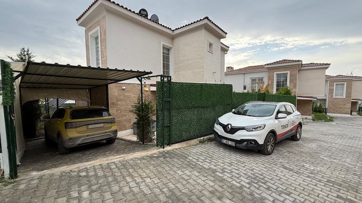Image No.2-4 Bed House/Villa for sale
