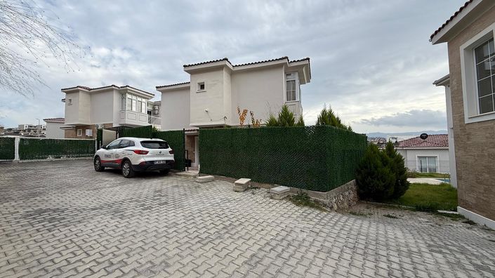 Image No.3-4 Bed House/Villa for sale