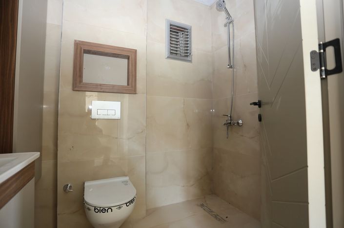 Image No.48-5 Bed Apartment for sale