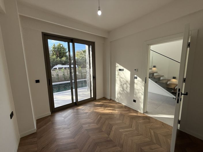 Image No.20-4 Bed House/Villa for sale