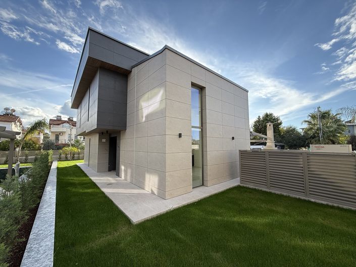 Image No.9-4 Bed House/Villa for sale