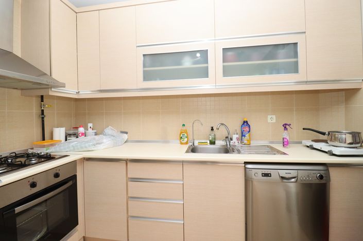 Image No.10-7 Bed Apartment for sale