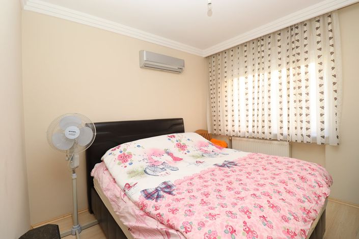 Image No.12-7 Bed Apartment for sale