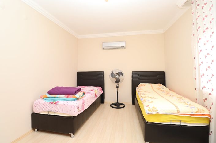 Image No.15-7 Bed Apartment for sale