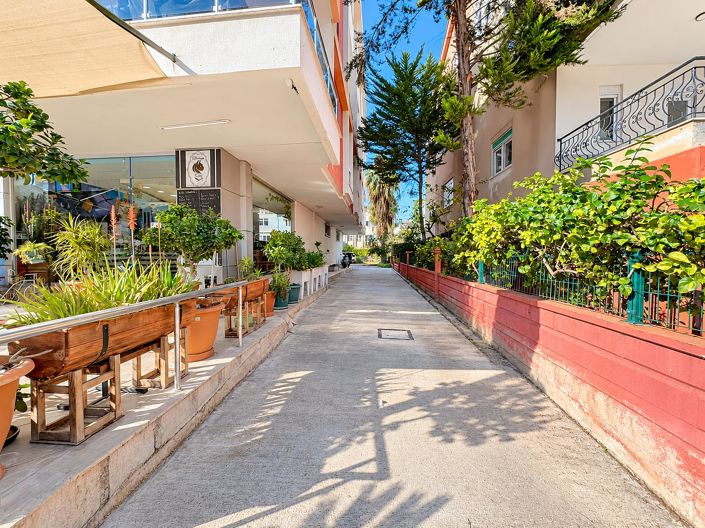 Image No.2-7 Bed Apartment for sale