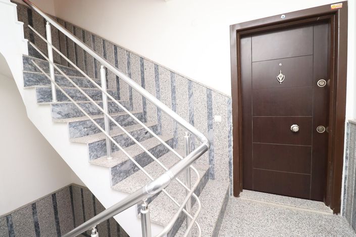 Image No.6-7 Bed Apartment for sale