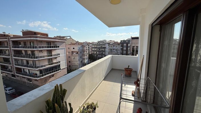 Image No.21-3 Bed Apartment for sale