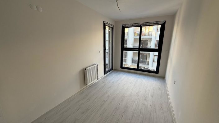 Image No.12-2 Bed Apartment for sale