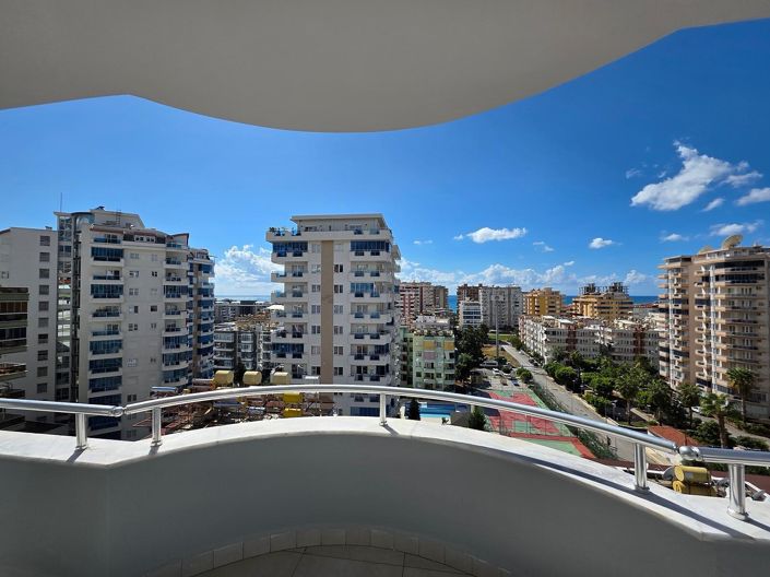 Image No.20-4 Bed Apartment for sale