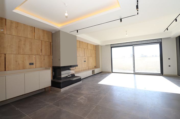 Image No.13-4 Bed House/Villa for sale