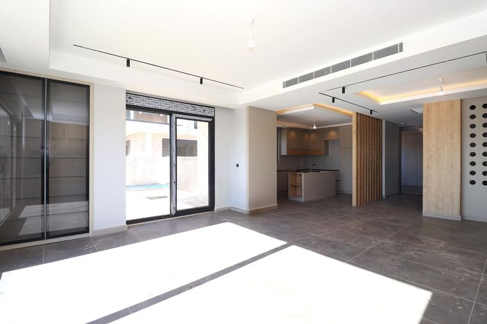 Image No.15-4 Bed House/Villa for sale