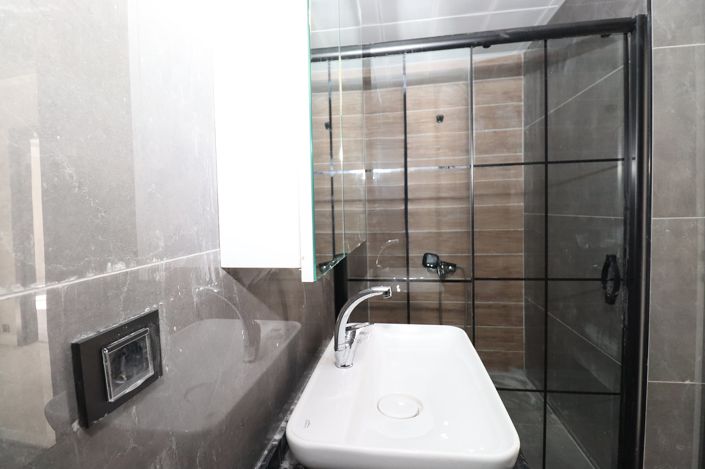 Image No.20-4 Bed Apartment for sale