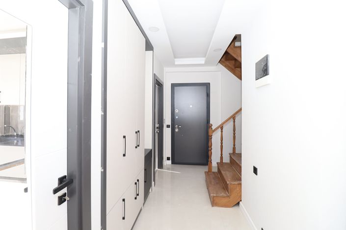 Image No.22-4 Bed Apartment for sale