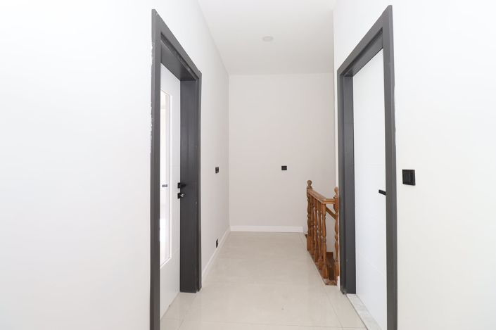 Image No.23-4 Bed Apartment for sale