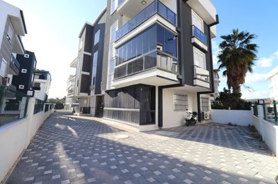 Exterior 4