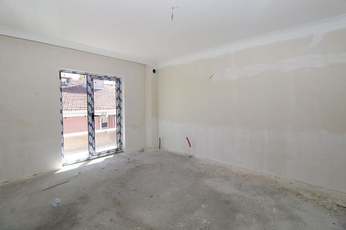 Image No.9-3 Bed Apartment for sale