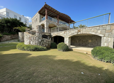 Exterior 15