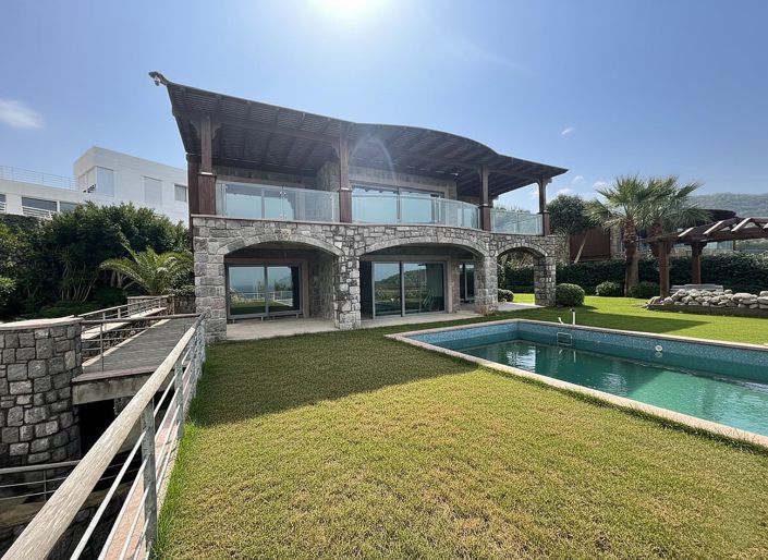 Image No.2-4 Bed House/Villa for sale