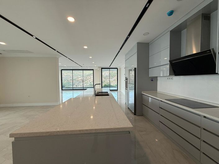 Image No.17-6 Bed House/Villa for sale