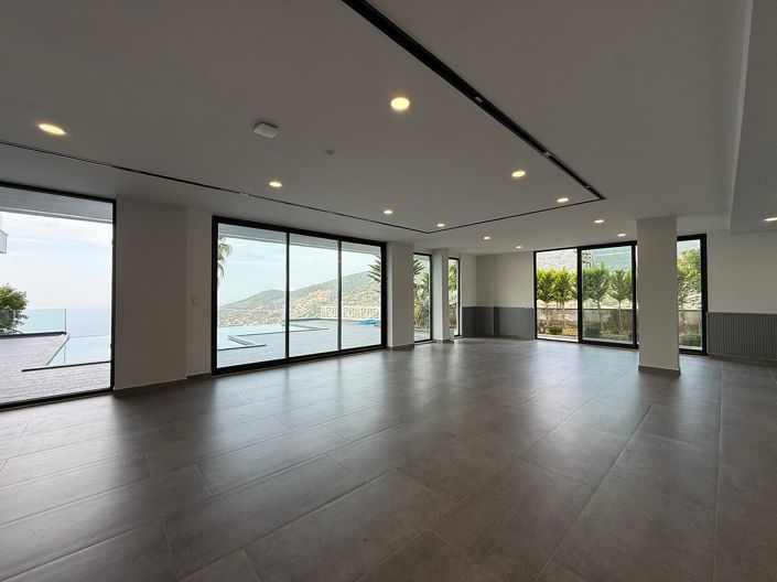 Image No.25-6 Bed House/Villa for sale